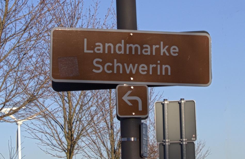 Schild Landmarke Schwerin